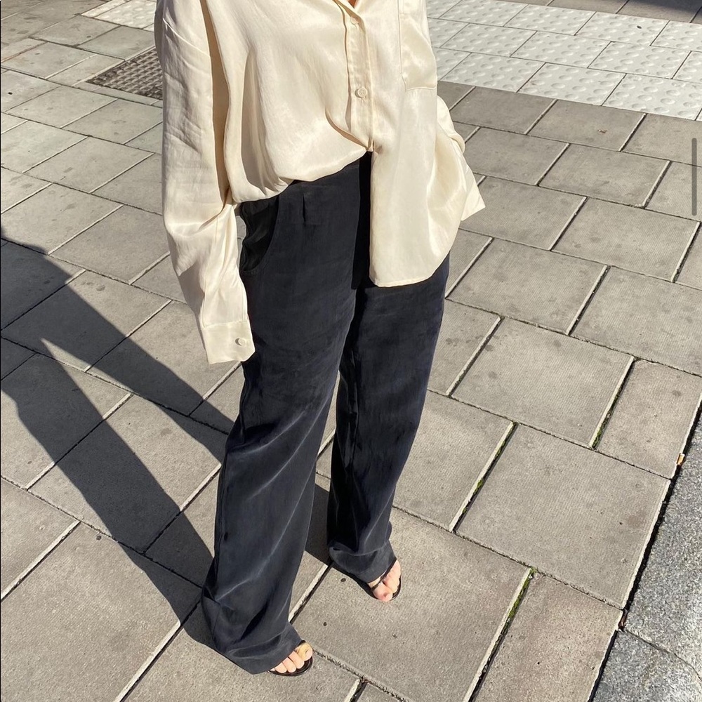 Djerf Avenue ash on the go pants